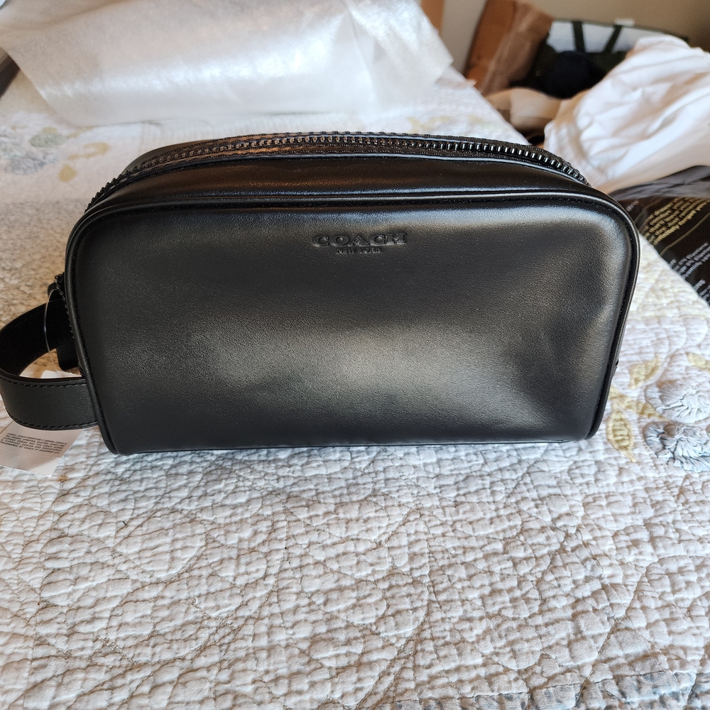 COACH BLACK LEATHER SHAVING BAG OR MAKEUP BAG